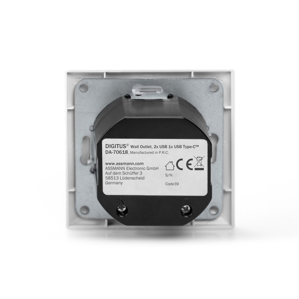 Sienas lādētājs 2xUSB-A / 1xUSB-C / Z/A / 5V 3.1 A // ar uzlādes ...